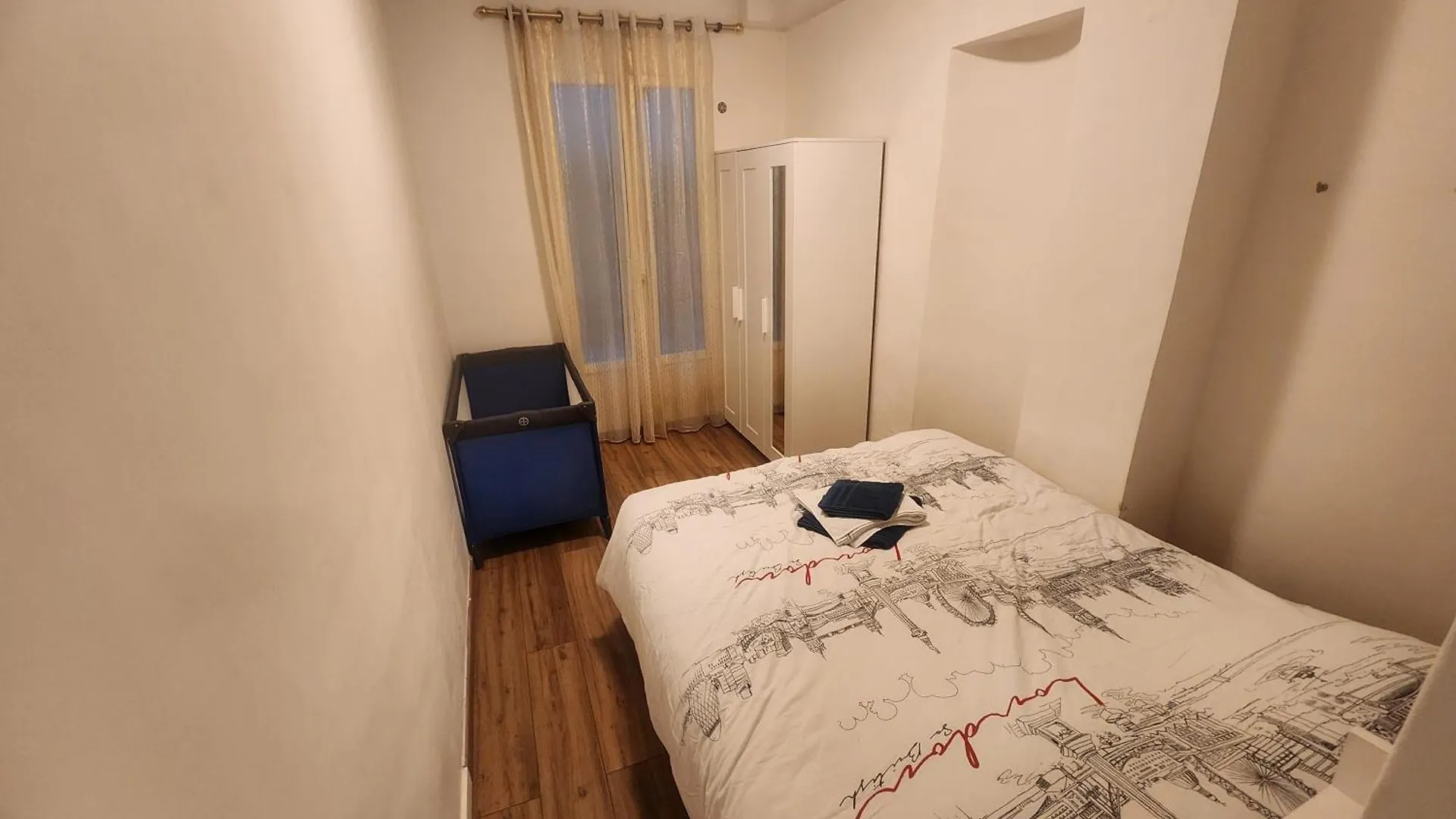 Sublime Appartement A Montmartre パリ